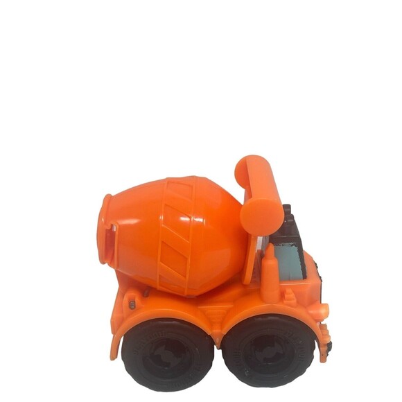 Play-Doh WHEELS Cement Mixer Truck Building Compound Construction Toy Hasbro - Picture 9 of 16